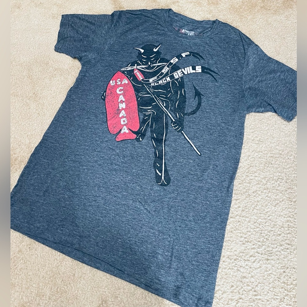 Mens large RangerUp black devil tee shirt
